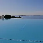 Appartement Vue Mer, Piscine Panoramique, Parking Couvert Cannes